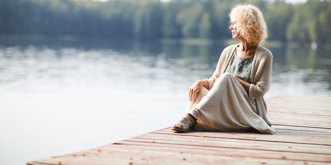 Women's Covered Lake